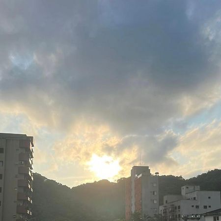 Condominio Villa Di Fiori Гуаружа Екстер'єр фото